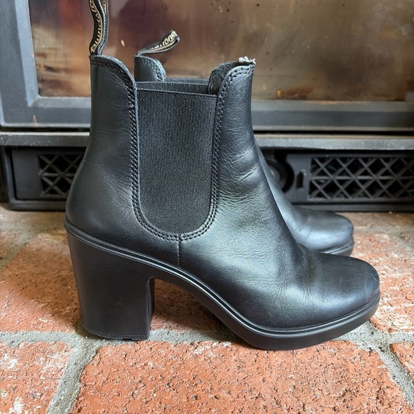 Blundstone High Heeled Boots Black Leather Chelsea Ankle Pull On US 8 UK 5 - Picture 2 of 10